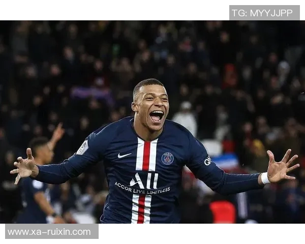 姆巴佩荣耀瞬间尽显锋芒 足球场上的年轻巨星与激情时刻壁纸